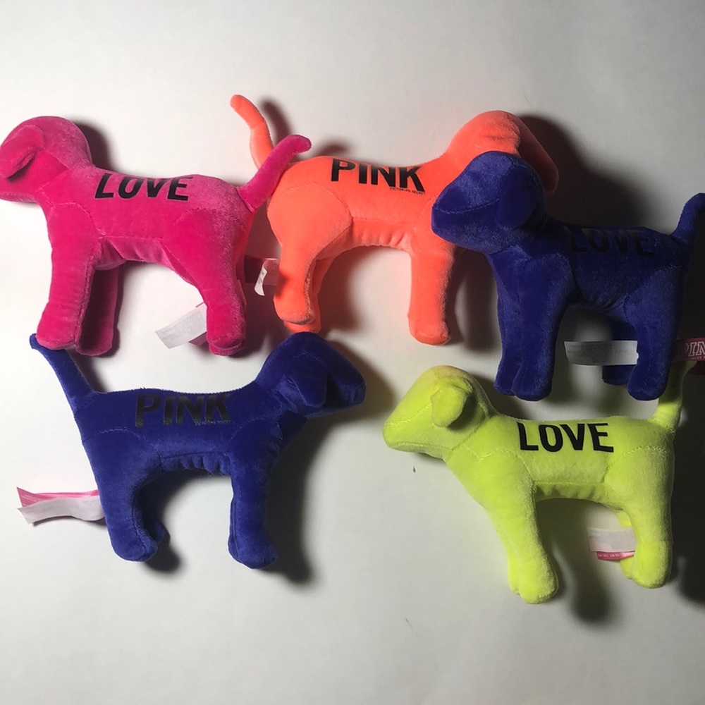 5 Victoria Secret’s Pink Dogs